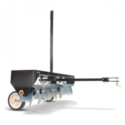 AgriFab Tažený travní provzdušňovač 102 cm